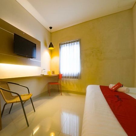 Budget Hotel Ambon Bagian luar foto