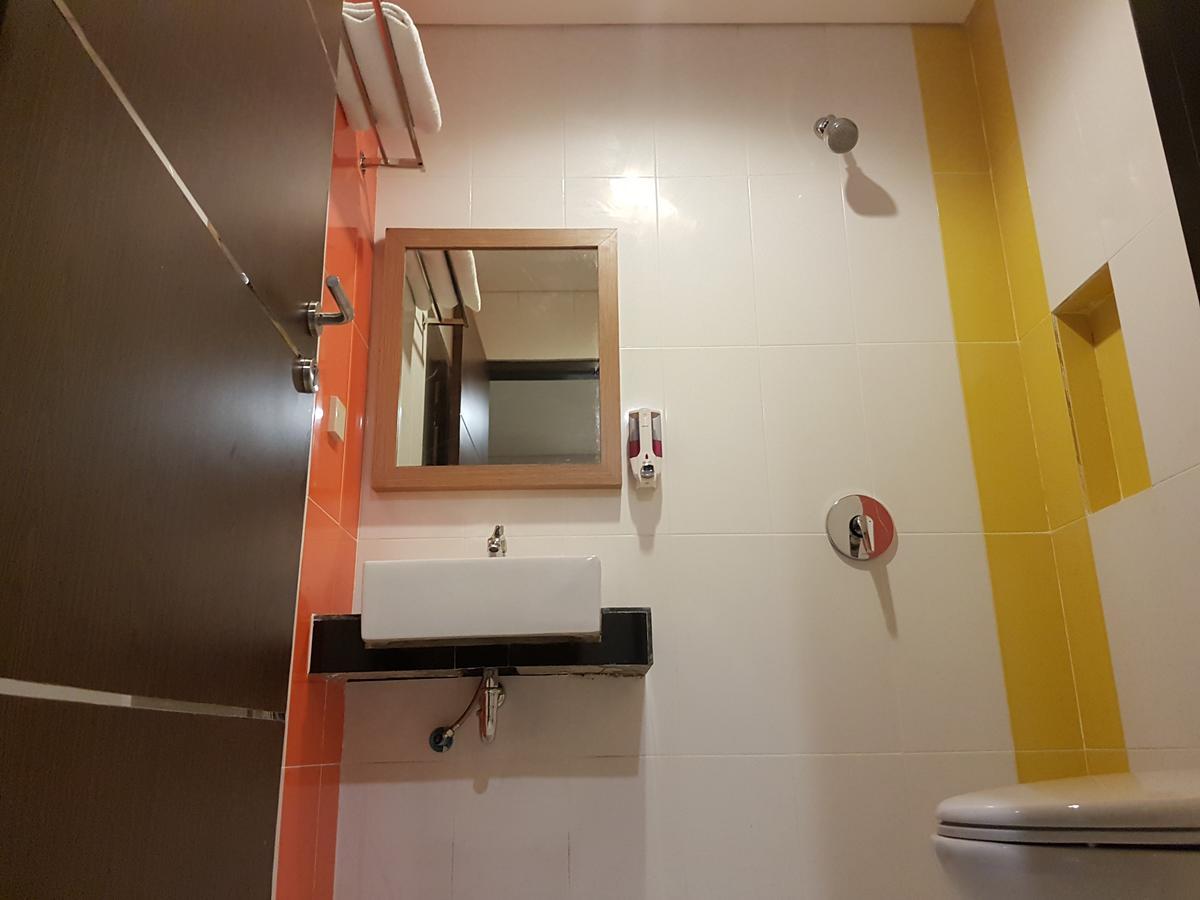 Budget Hotel Ambon Bagian luar foto