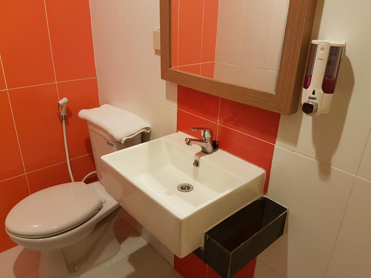 Budget Hotel Ambon Bagian luar foto