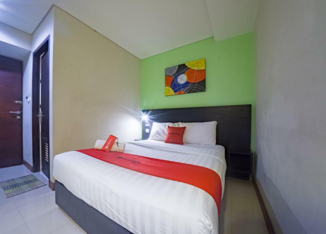 Budget Hotel Ambon Bagian luar foto