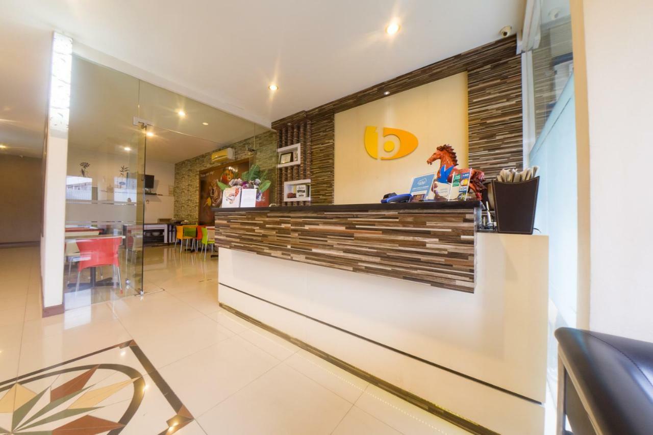Budget Hotel Ambon Bagian luar foto