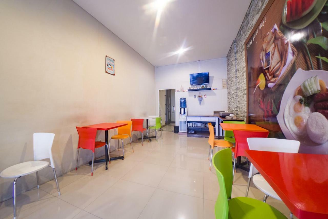 Budget Hotel Ambon Bagian luar foto