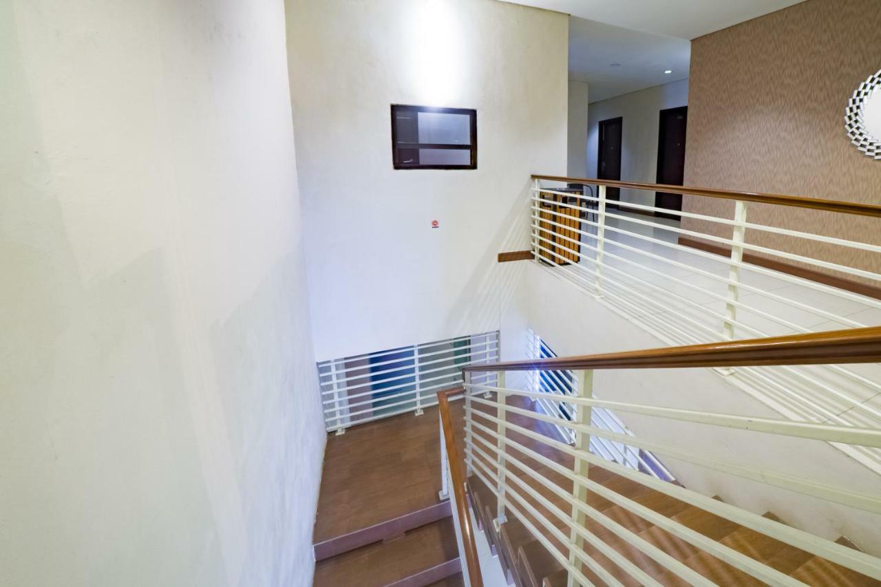 Budget Hotel Ambon Bagian luar foto