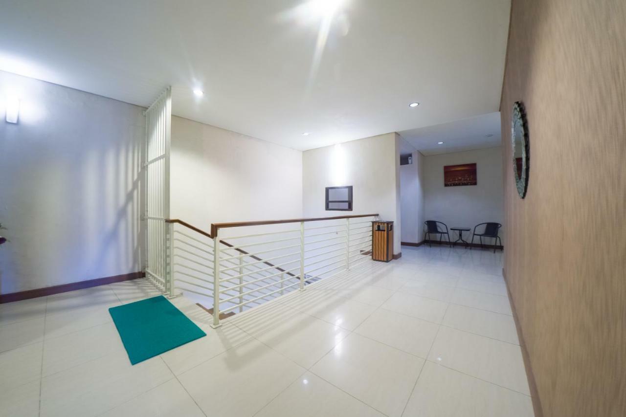 Budget Hotel Ambon Bagian luar foto