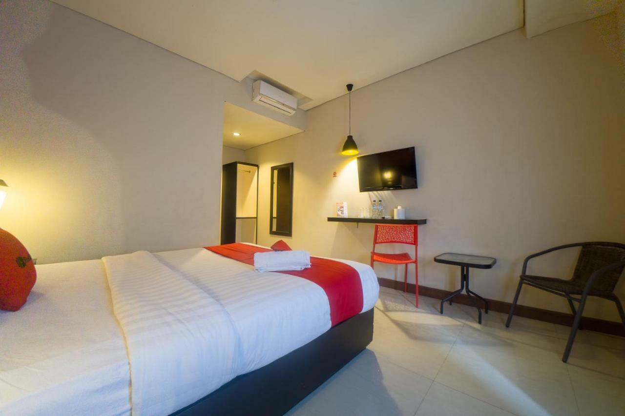 Budget Hotel Ambon Bagian luar foto
