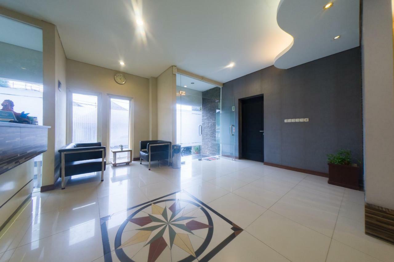 Budget Hotel Ambon Bagian luar foto