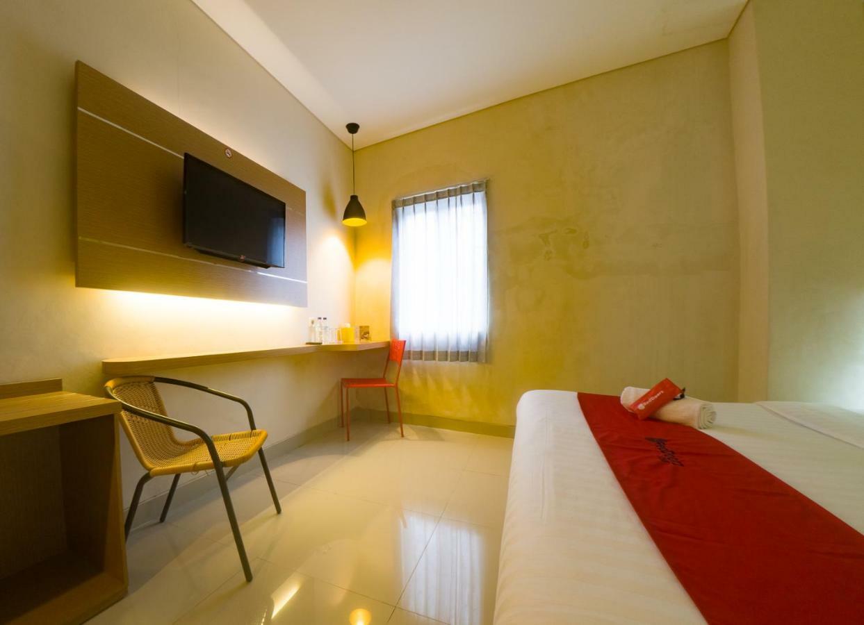 Budget Hotel Ambon Bagian luar foto