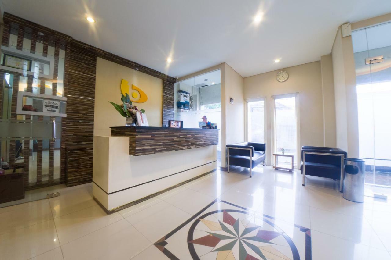 Budget Hotel Ambon Bagian luar foto