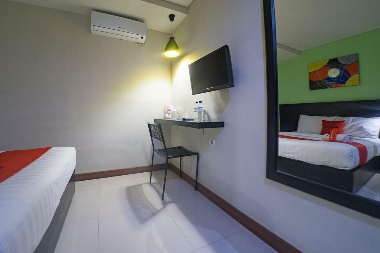 Budget Hotel Ambon Bagian luar foto