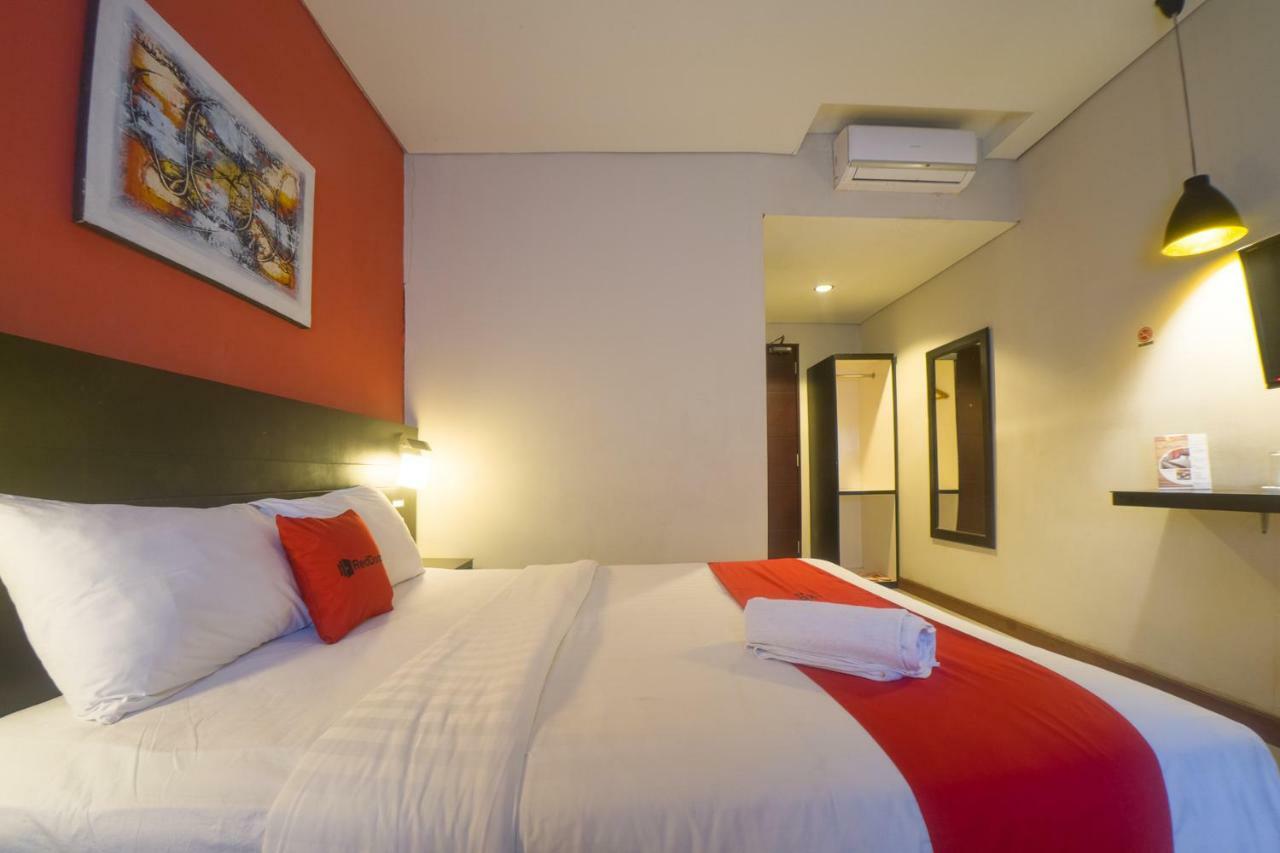 Budget Hotel Ambon Bagian luar foto