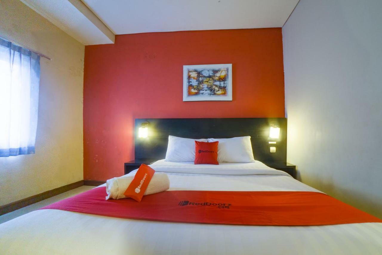 Budget Hotel Ambon Bagian luar foto
